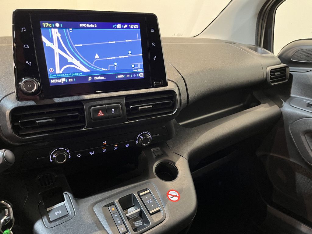 Peugeot e-Partner Premium Long 50 kWh / 100% Elektrisch / Airco / Cruise Control / PDC / Navigatie / CarPlay/ 2.500 KM !!