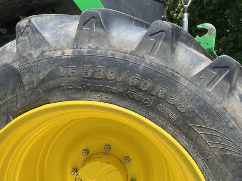 John Deere 6130R
