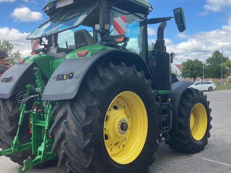 John Deere 7R 330