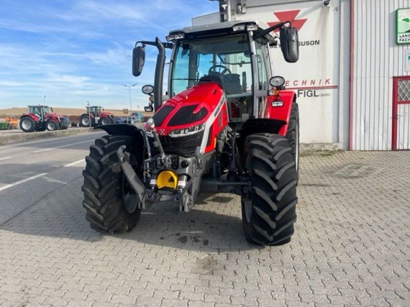 Massey Ferguson 5S.105 Dyna-4 Efficient