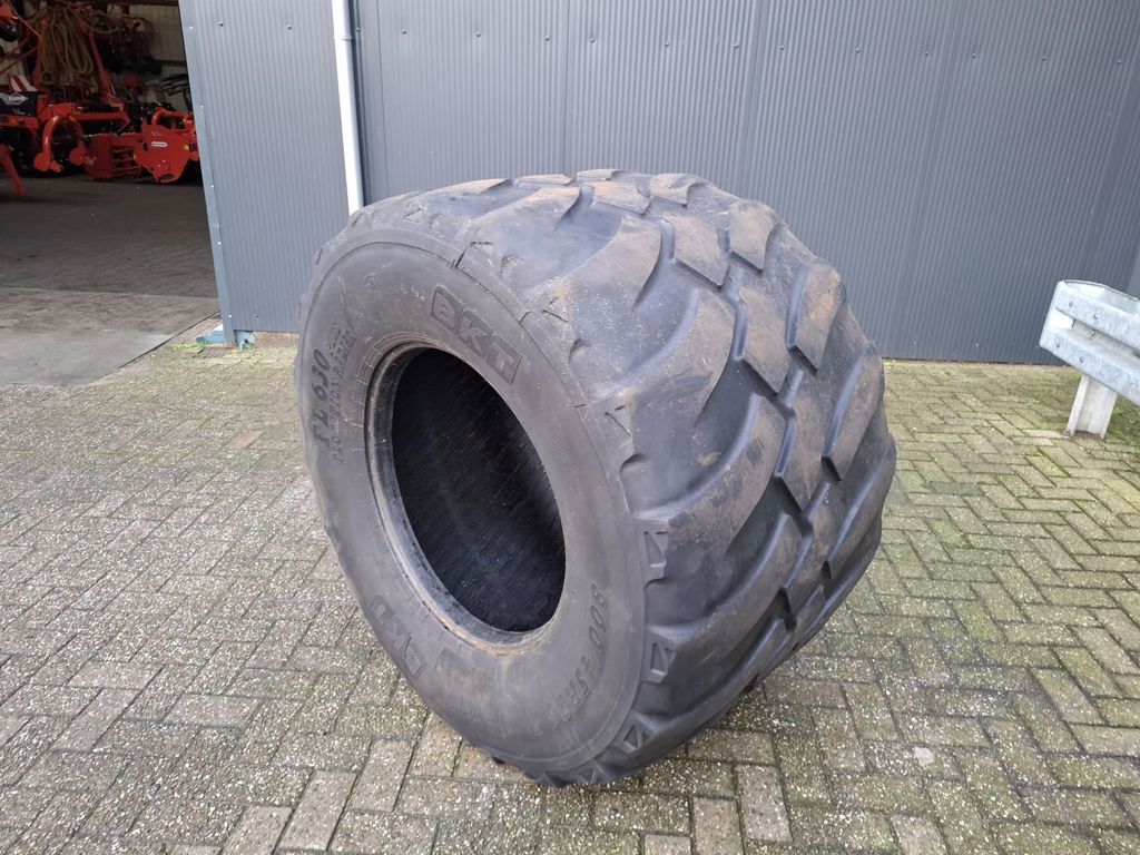 BKT 800/45R26.5 FL 630
