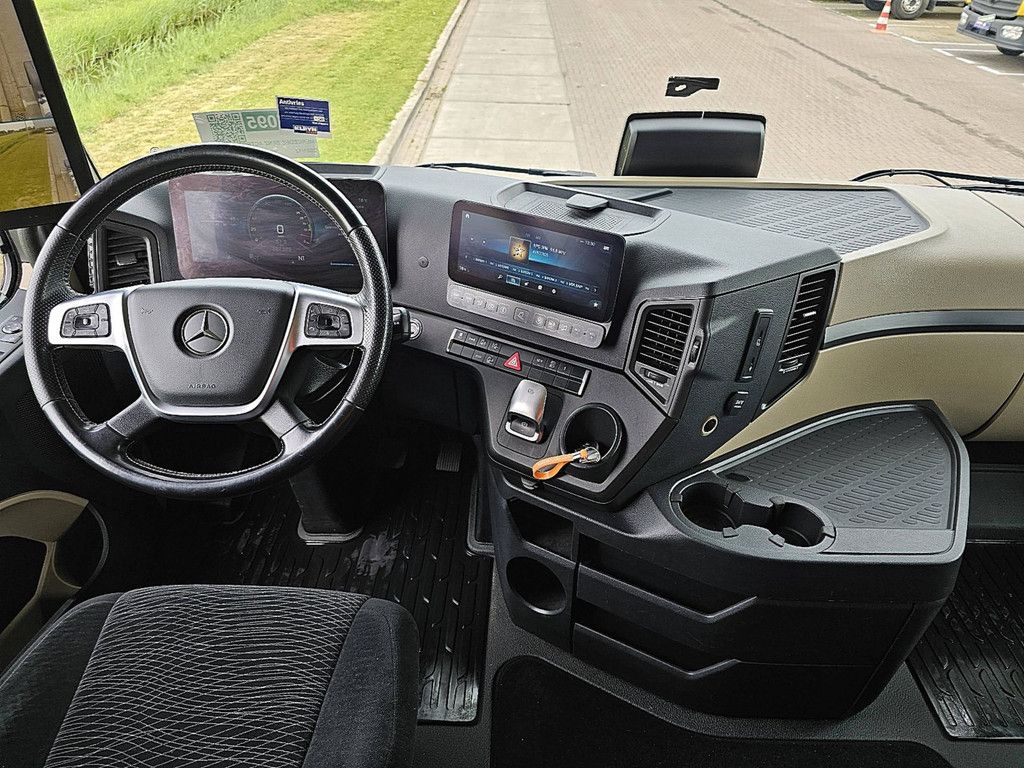 MERCEDES-BENZ ACTROS 1845 LS