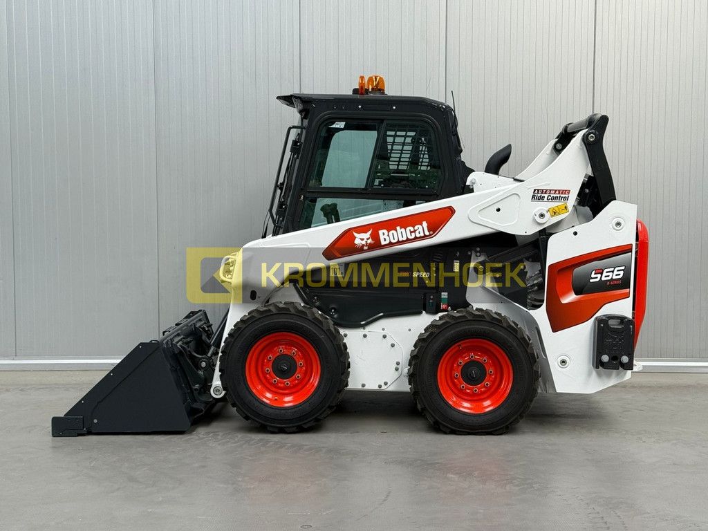 Bobcat S 66 High Flow Hand/Foot control KH8422