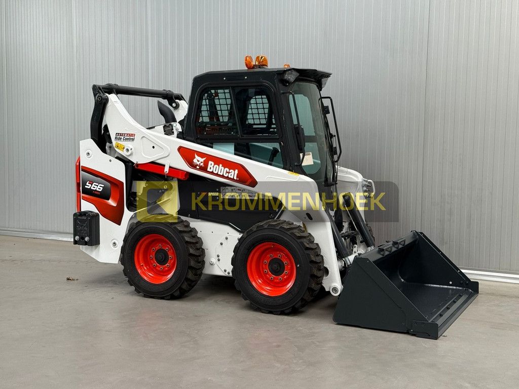 Bobcat S 66 High Flow Hand/Foot control KH8422