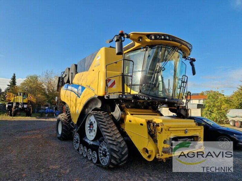 New Holland CR 10.90 RAUPE