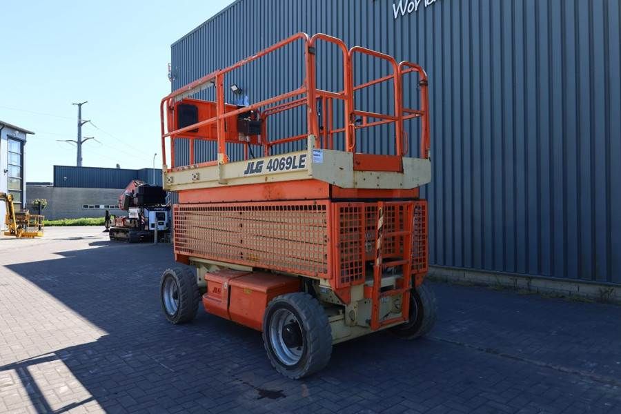 JLG 4069LE Electric, 14.2m Working Height, 360kg Capac