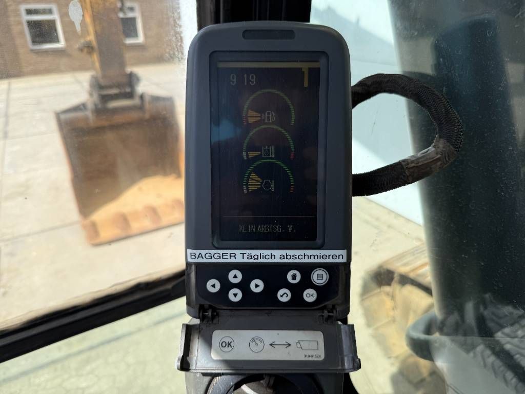 CAT 323DL - German Machine / Quick Coupler