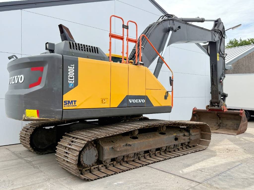 Volvo EC300EL - Quick Coupler / Hammer Lines / Auto Lube