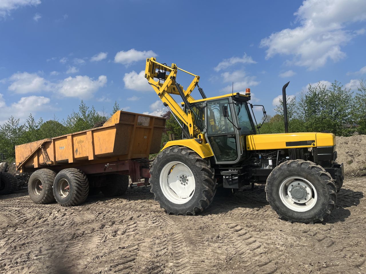 Newholland moffet 7840