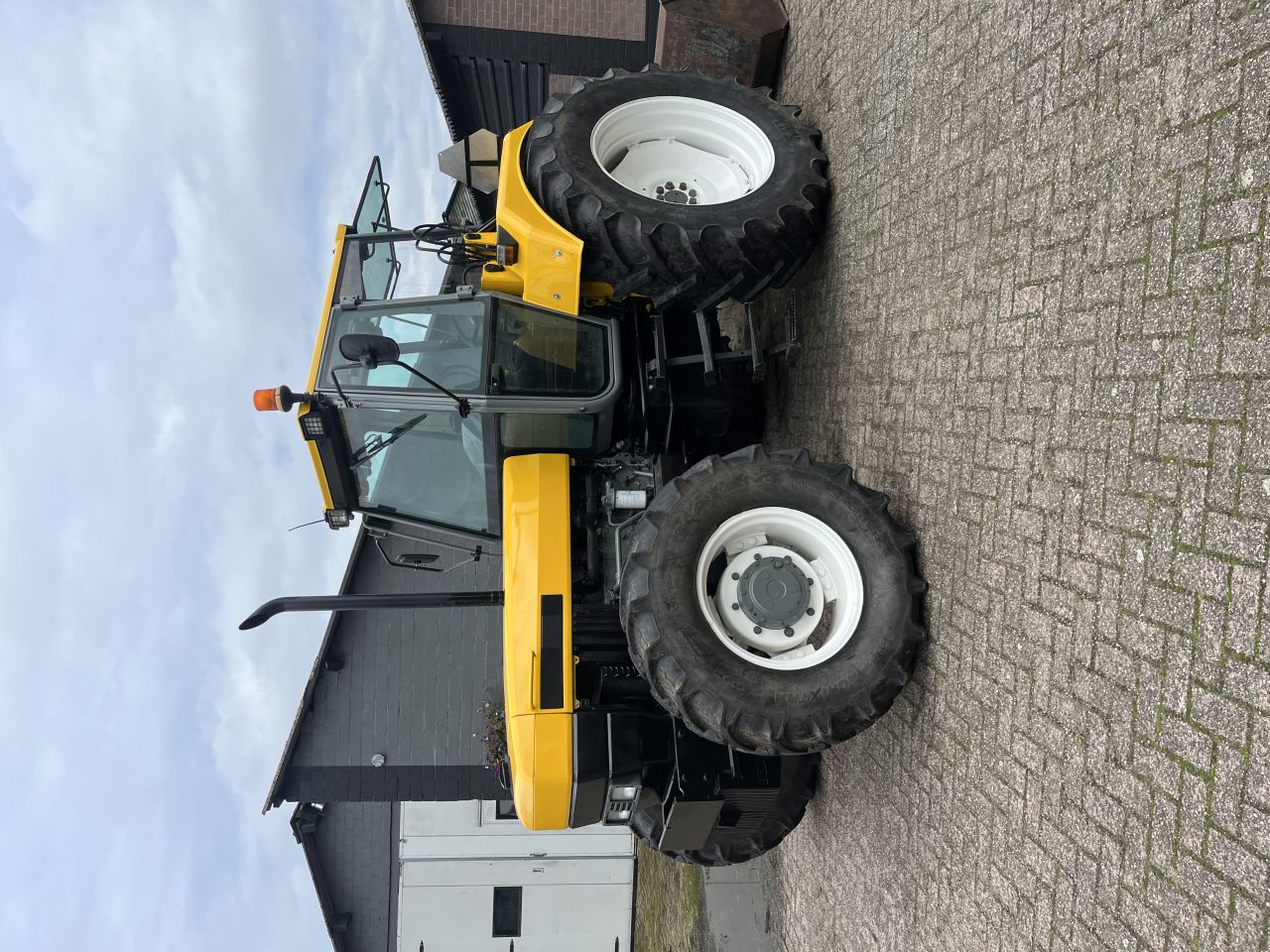 Newholland moffet 7840