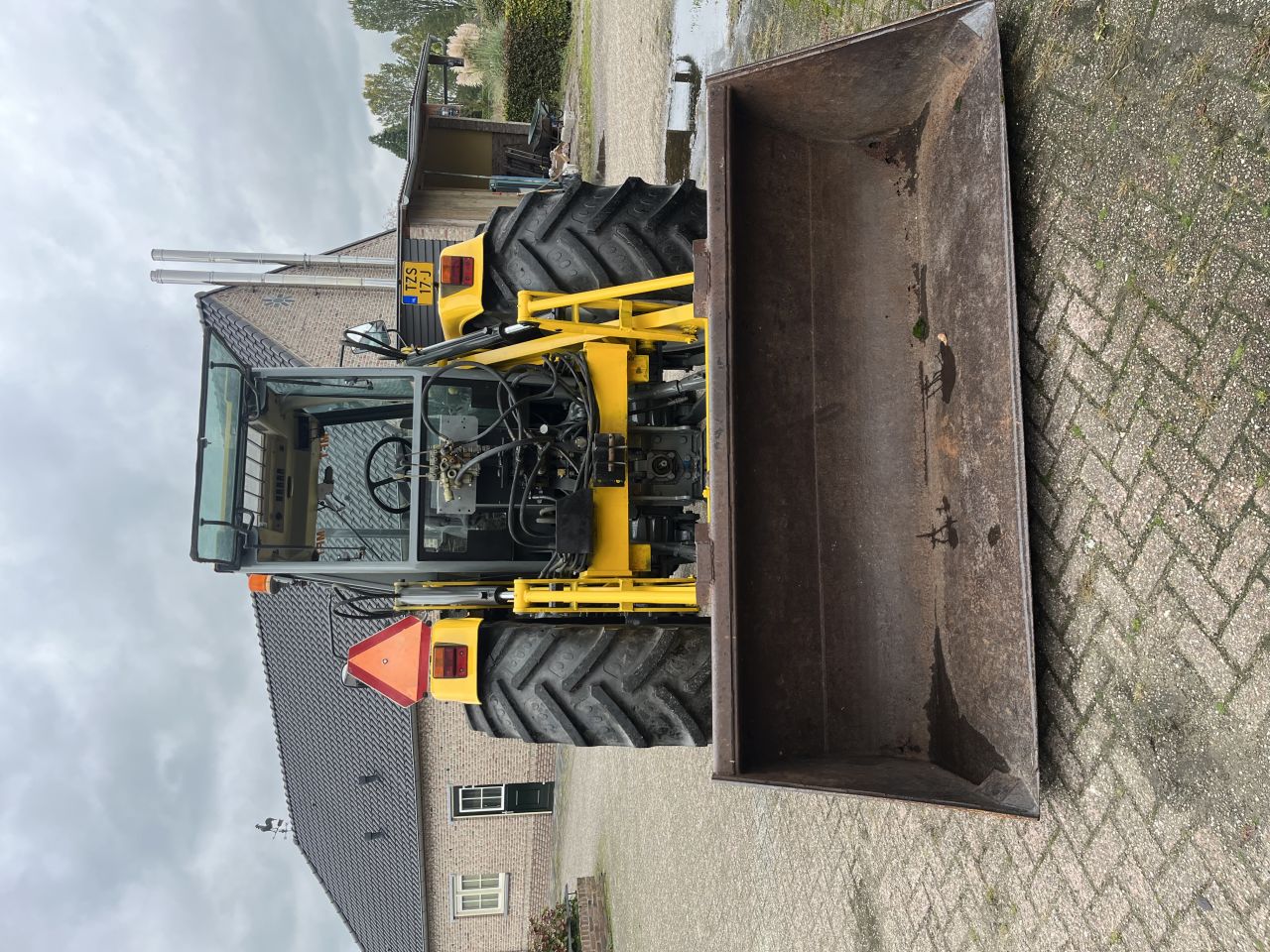 Newholland moffet 7840
