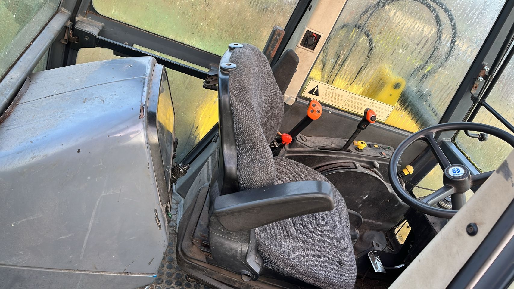 Newholland moffet 7840