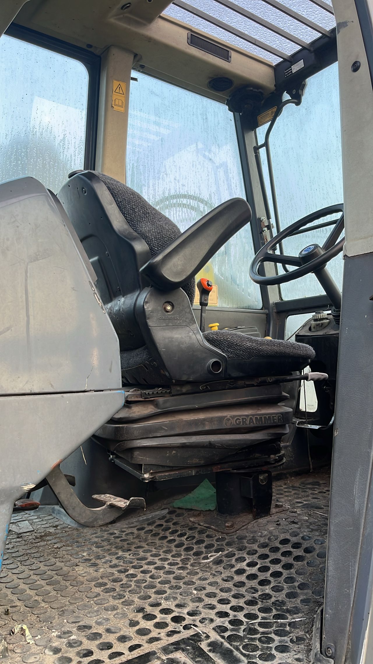 Newholland moffet 7840