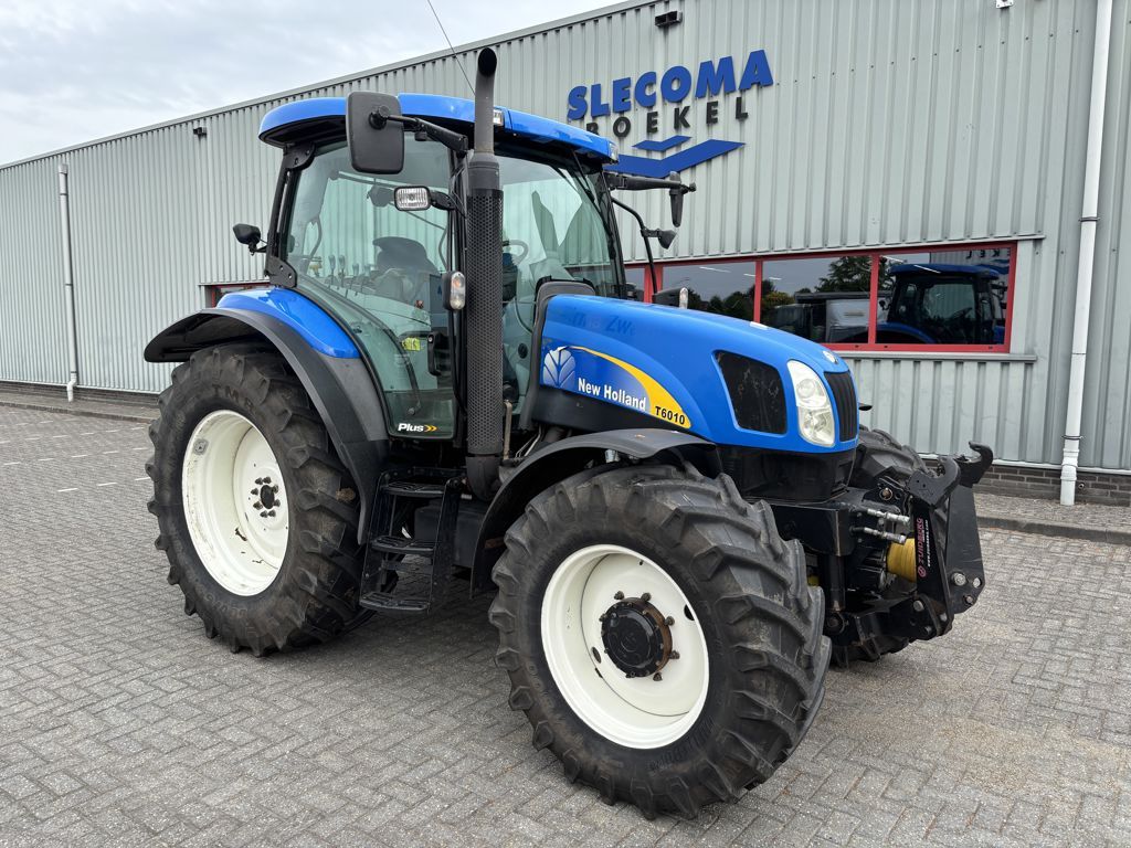 New Holland T6010 Plus Supersteer 2009