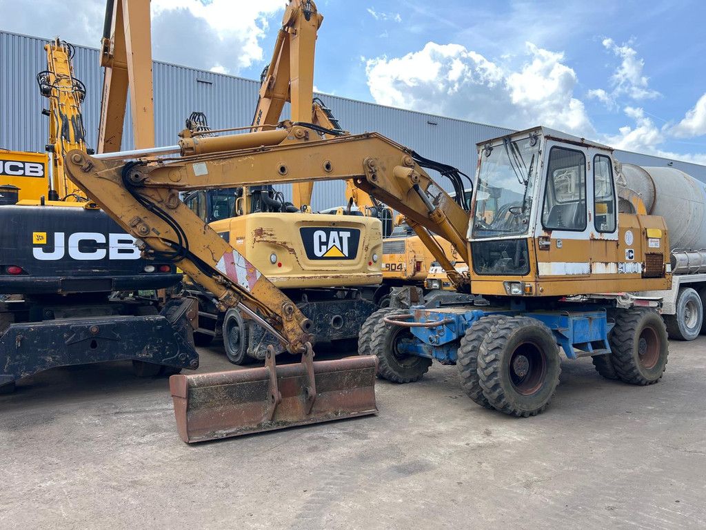 Liebherr A900C