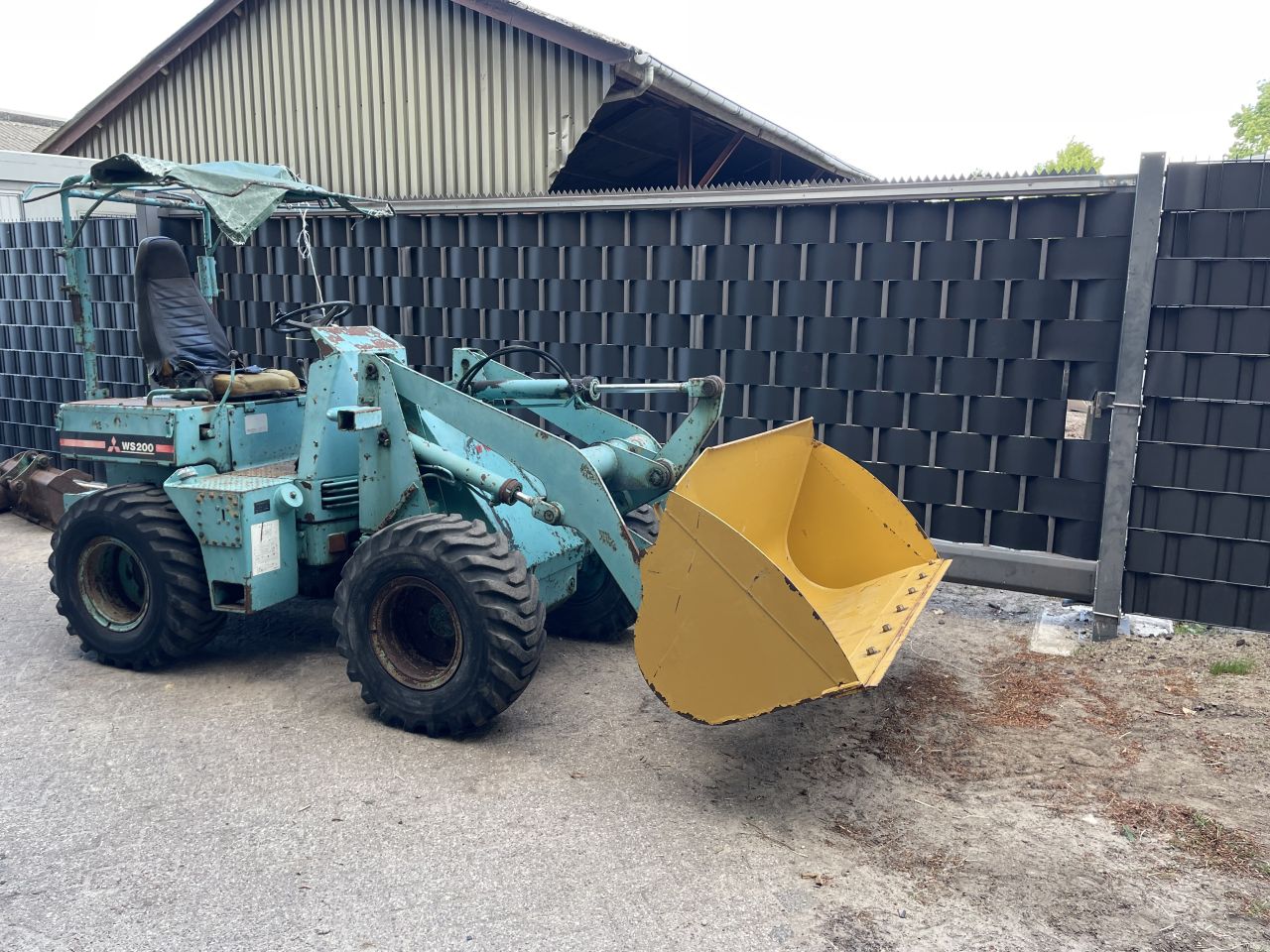 Mitsubishi WS200 shovel giant avant knikmops weidemann