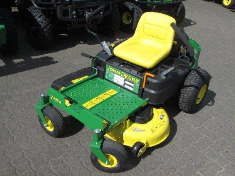 John Deere Z335E