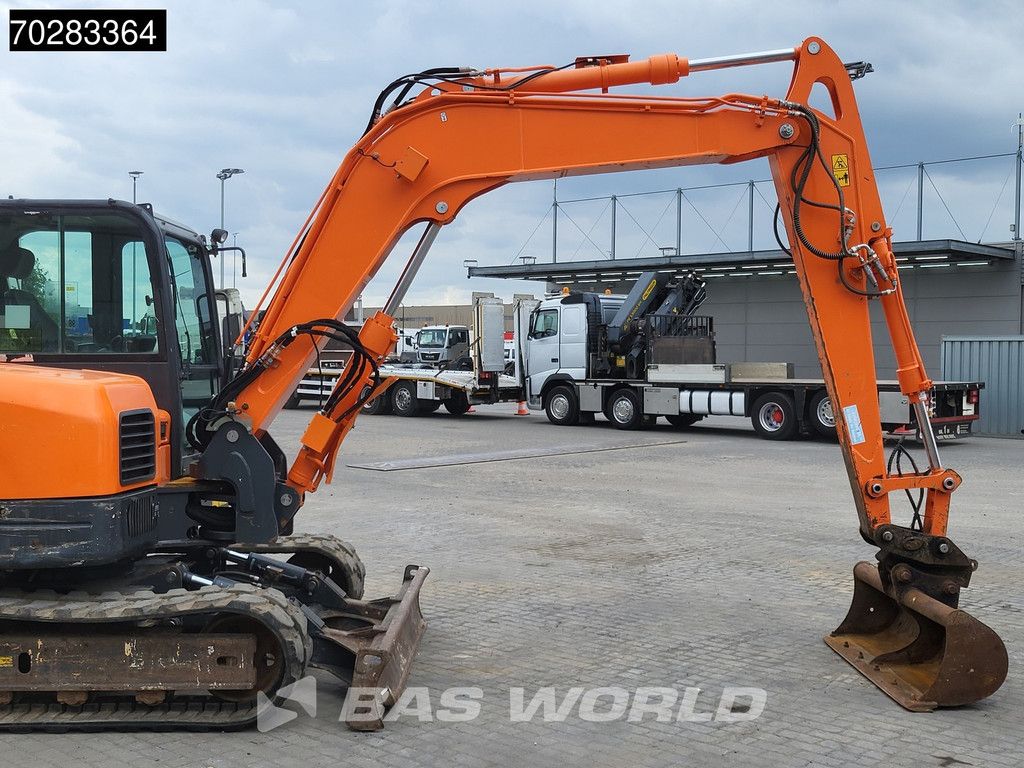 Doosan DX85 R-3 4 BUCKETS