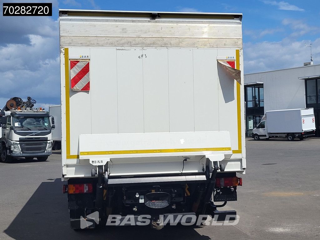 MAN TGM 26.320 6X2 2000kg Ladebordwand Automatic Lift+steering axle Navi Euro 6