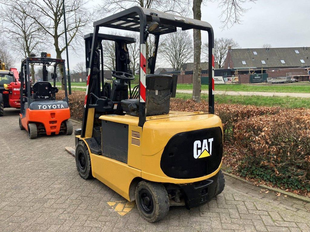 Heftruck Caterpillar EP25K-PAC Elektrisch 2500kg