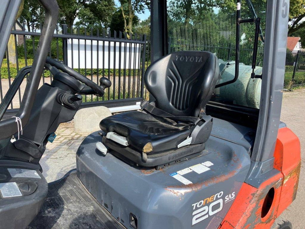 Forklift Toyota 02-8FGF20 LPG 2000kg 4.3m 2013