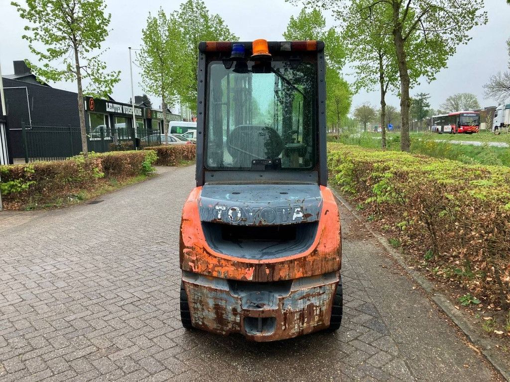 Forklift Toyota 02-8FDF30 Diesel 3000kg 2012
