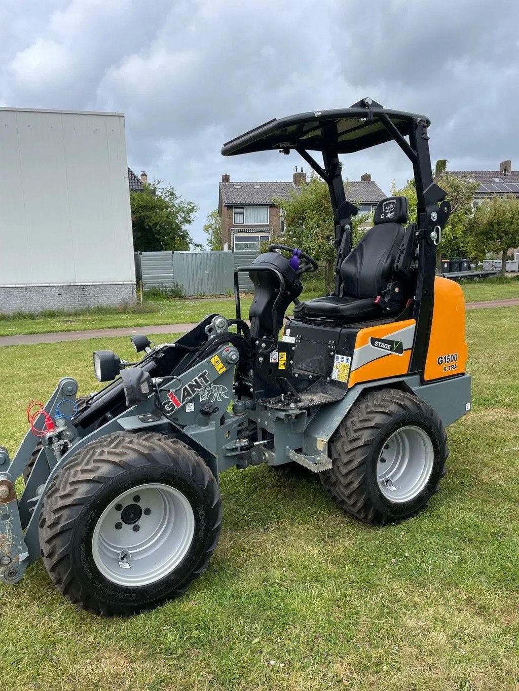 Giant G1500xtra kniklader loader shovel met hoge rijsnelheid slechts 299 uur