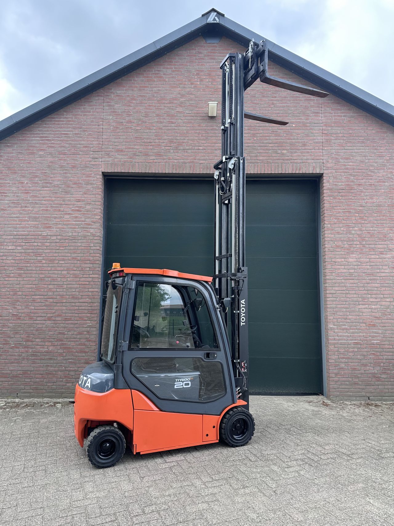 Toyota 8FBMT20 2000kg bj 2015 triplo elektrische heftruck