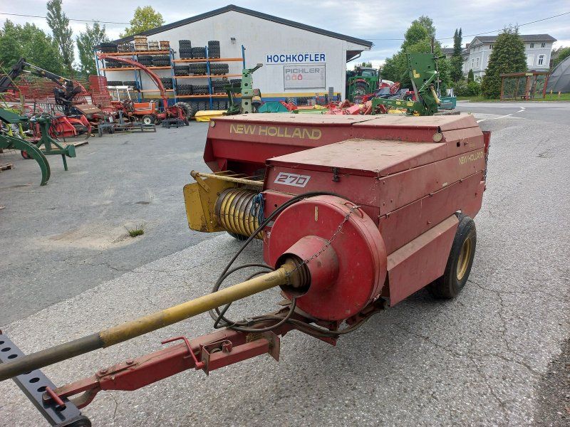 New Holland Hayliner 270