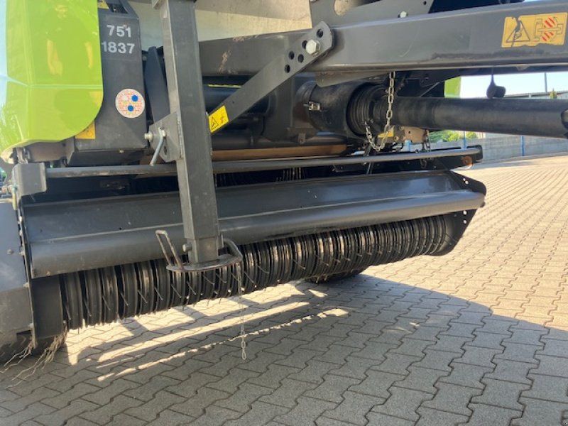 Claas Variant 365