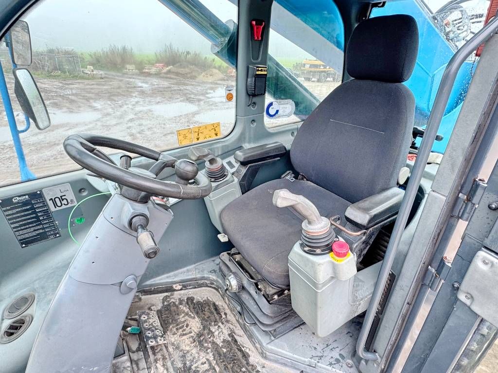 Magni RTH5.21 - Remote Control / 4 Wheel Steering