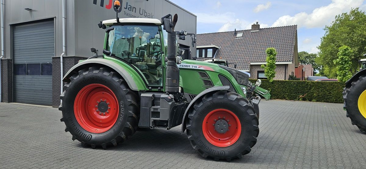 Fendt 718 S4 Profi