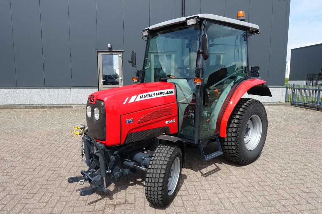 Massey Ferguson 1540 4wd / 04650 Draaiuren / Full Options