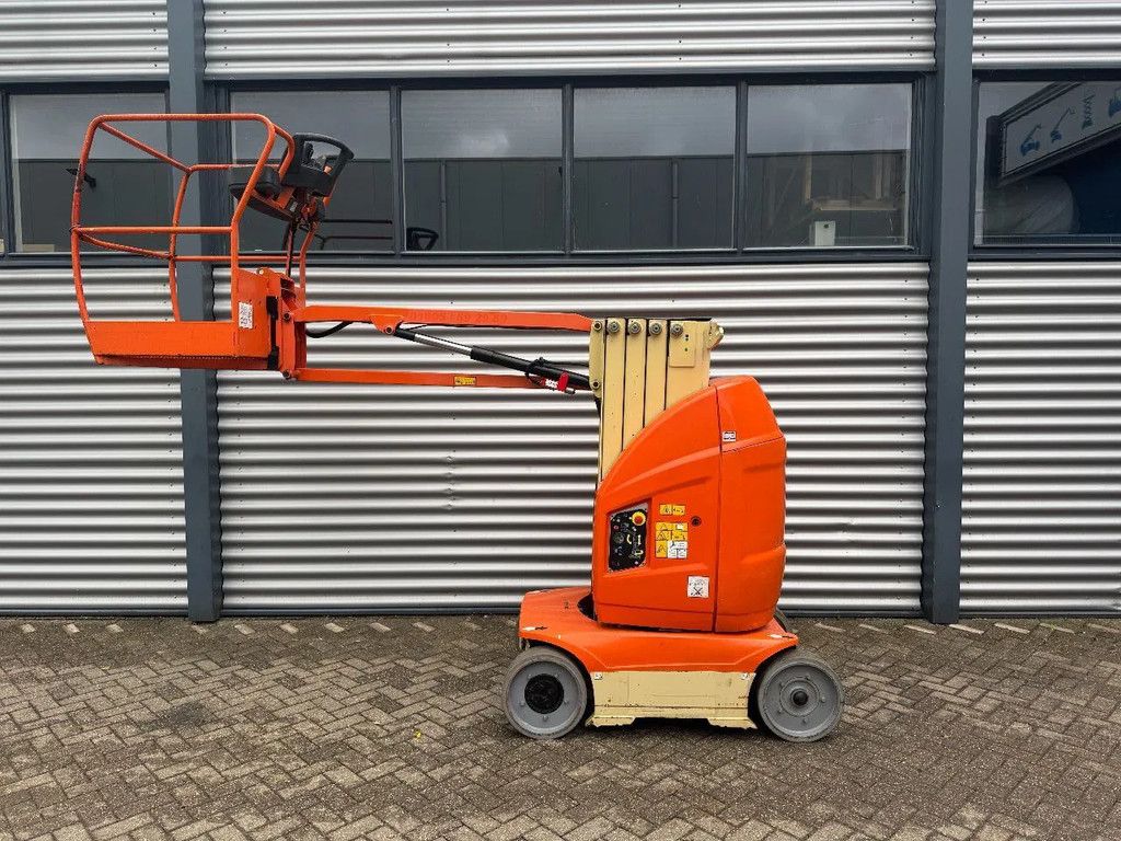 JLG Toucan 10E
