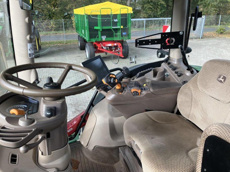 John Deere 6175R