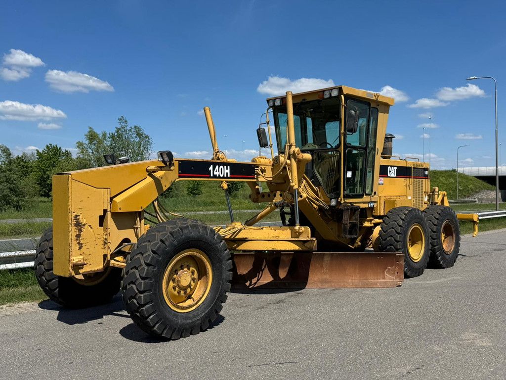 Caterpillar 140H 3306 engine