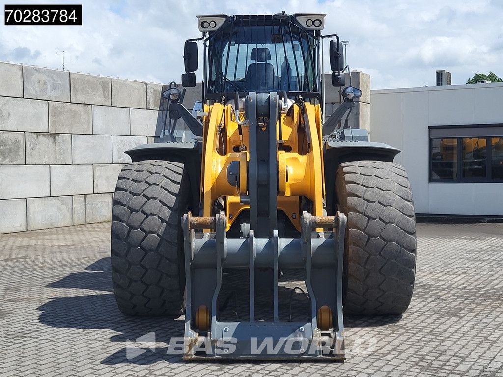 Liebherr L586 FIRST OWNER