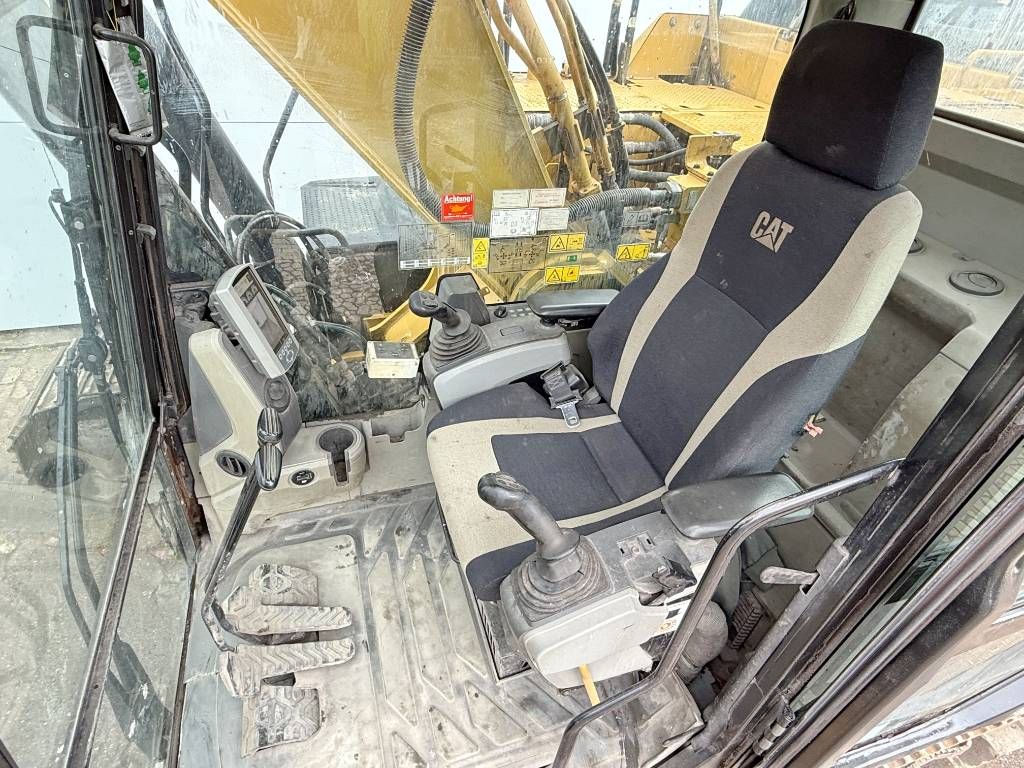 CAT 329ELN - German Machine / Quick Coupler
