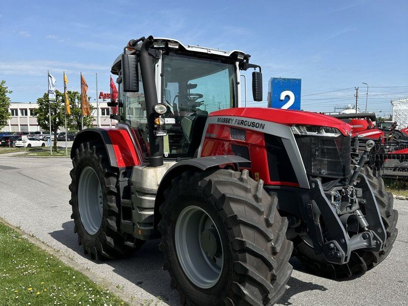 Massey Ferguson 8S.245
