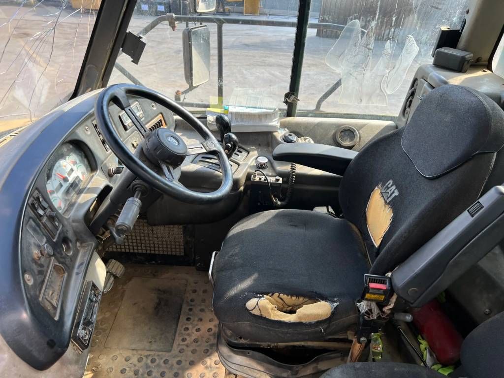 CAT 740