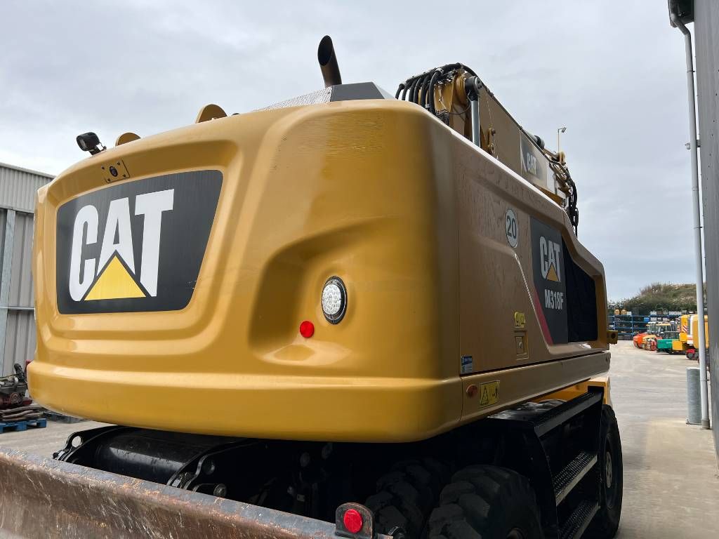 CAT M318F - Extremely Nice Condition