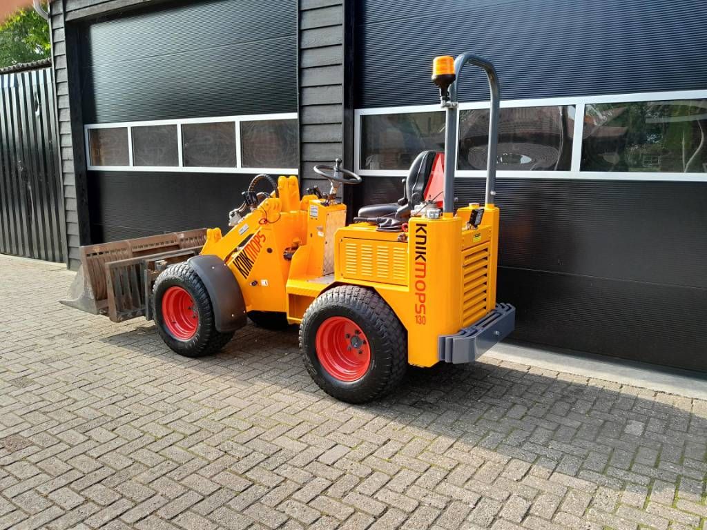 Knikmops 130 minishovel compleet zeer netjes