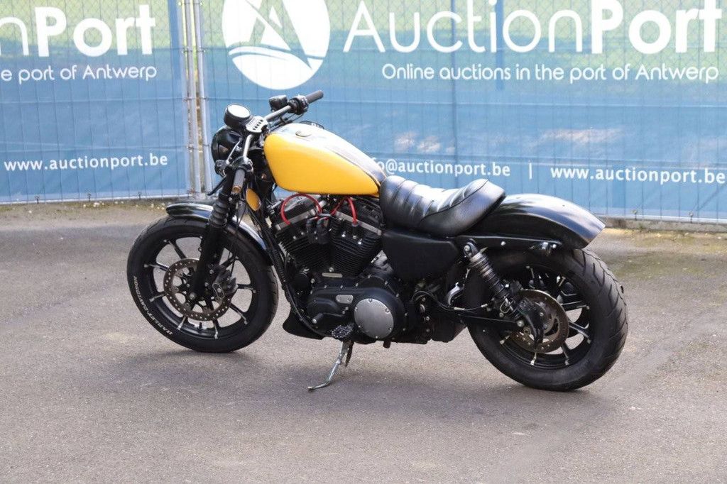 Motorcycle Harley-Davidson Sporster XL 883 Iron Petrol 2017