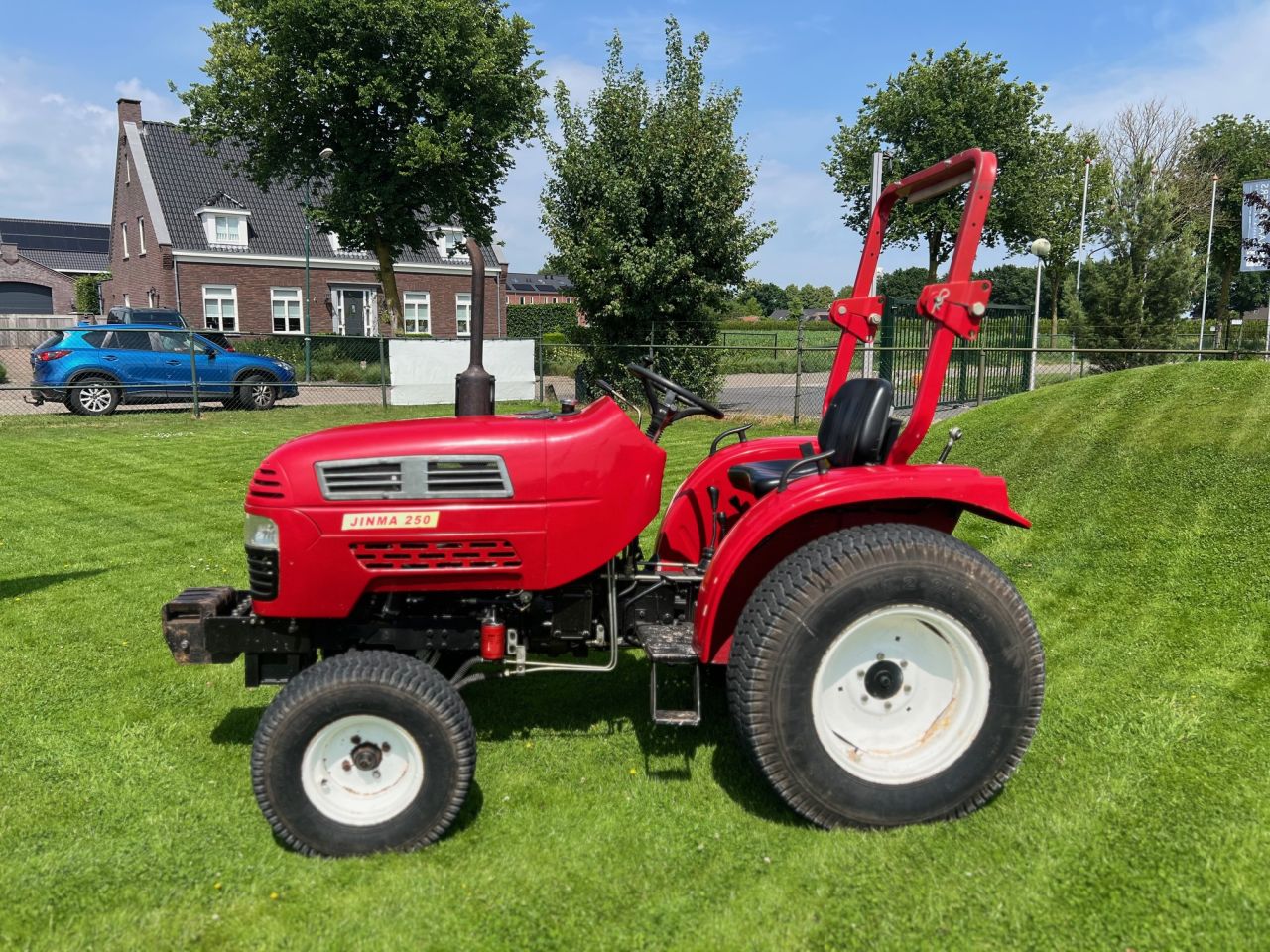 Jinma JM 250 compact tractor