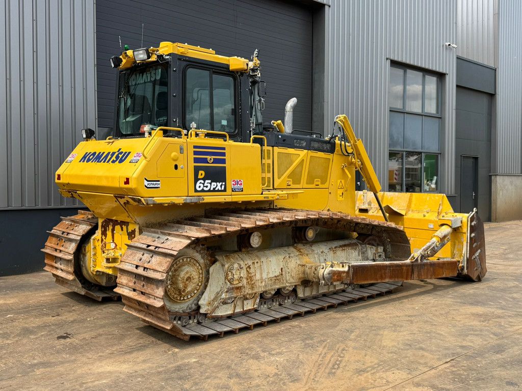 Komatsu D65PXi-18