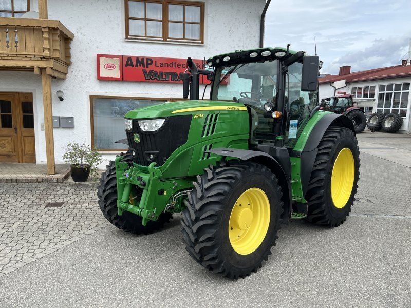John Deere 6215R