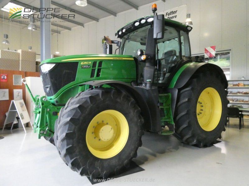 John Deere 6250R