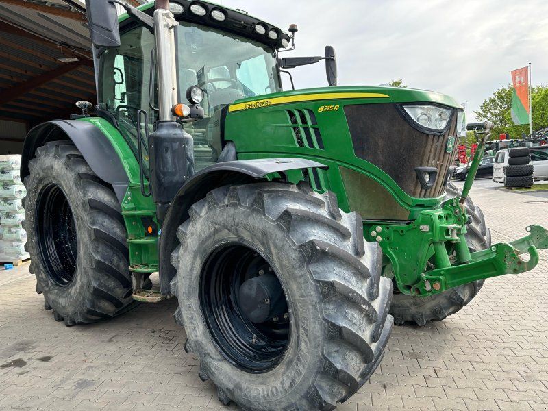 John Deere 6215 R