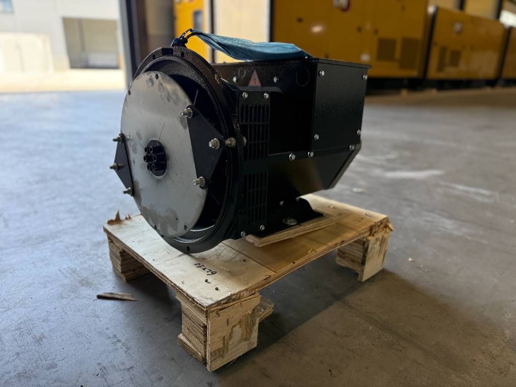 DPX CJ184G - 31 kVA Alternator - DPX-33902