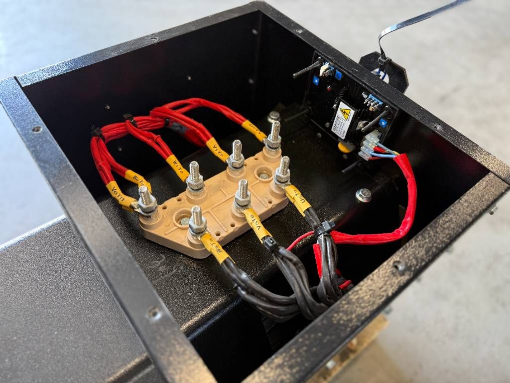 DPX CJ224G - 85 kVA Alternator - DPX-33905